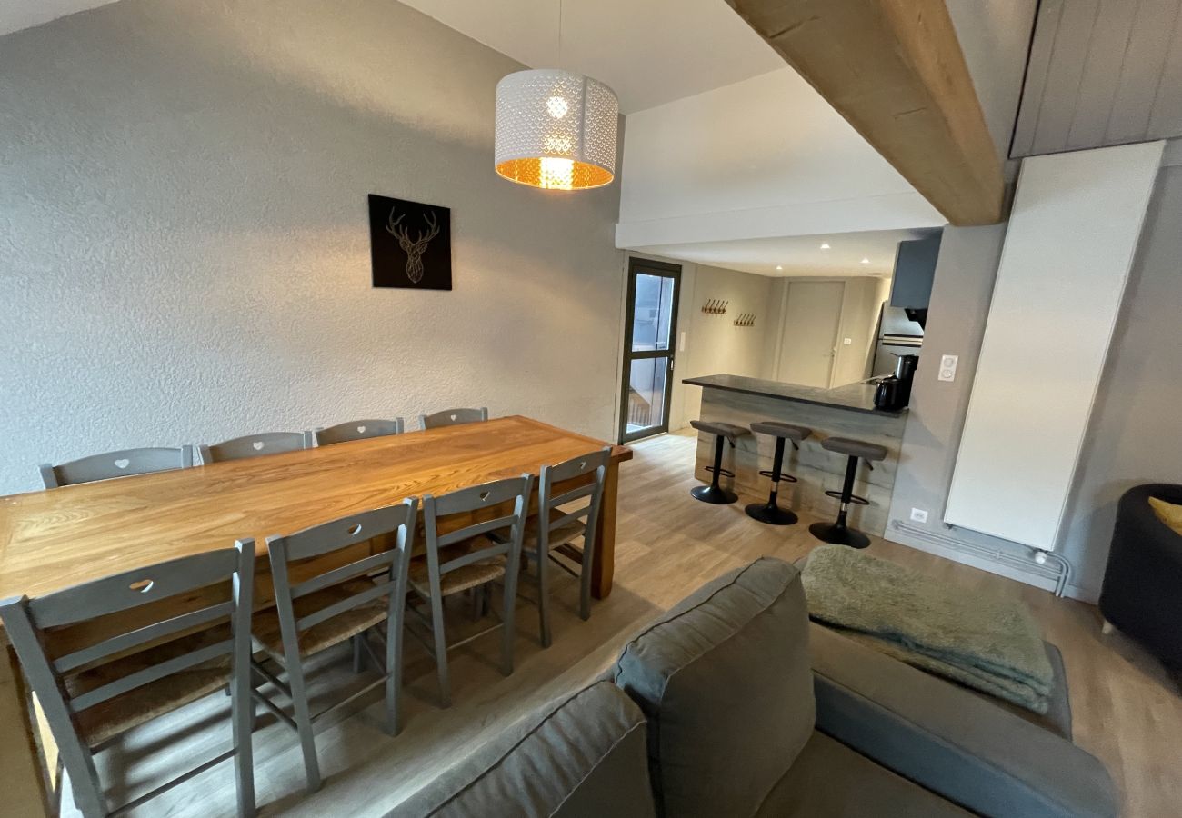 Apartment in Albepierre-Bredons - Appartement le chamalière