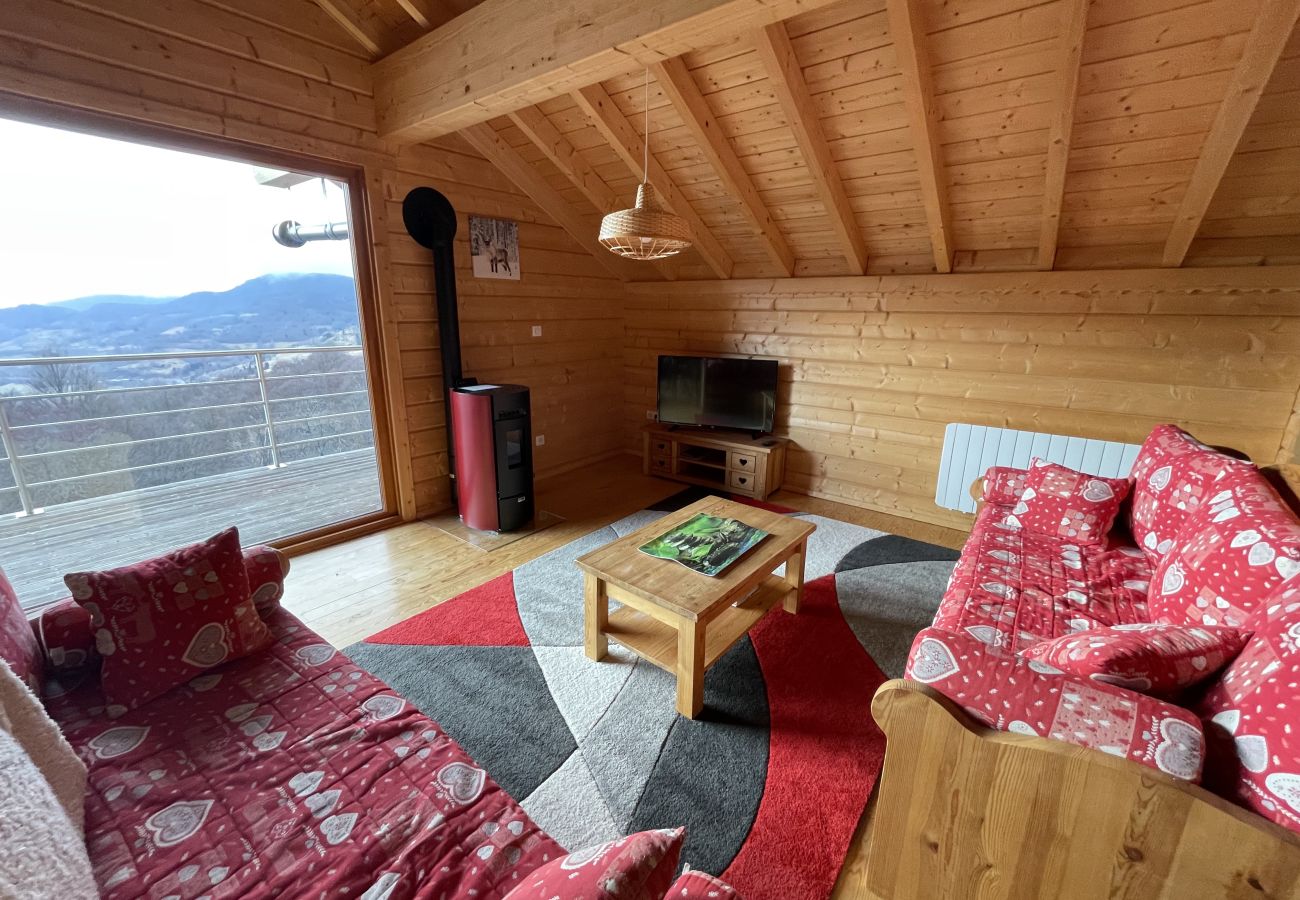 Semi-detached house in Saint-Jacques-des-Blats - Chalet de droite Font de Cère