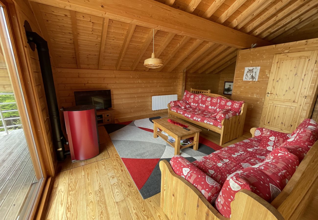 Semi-detached house in Saint-Jacques-des-Blats - Chalet de droite Font de Cère