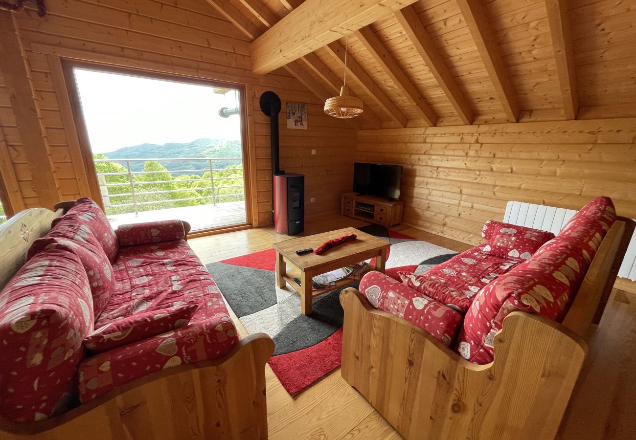 Semi-detached house in Saint-Jacques-des-Blats - Chalet de droite Font de Cère